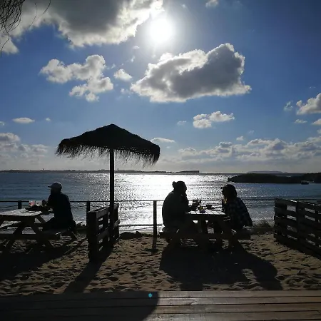 Surf House Helena 발리알