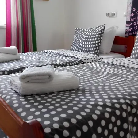 Surf House Helena 4*